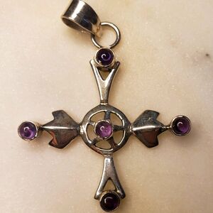 Cross pendant